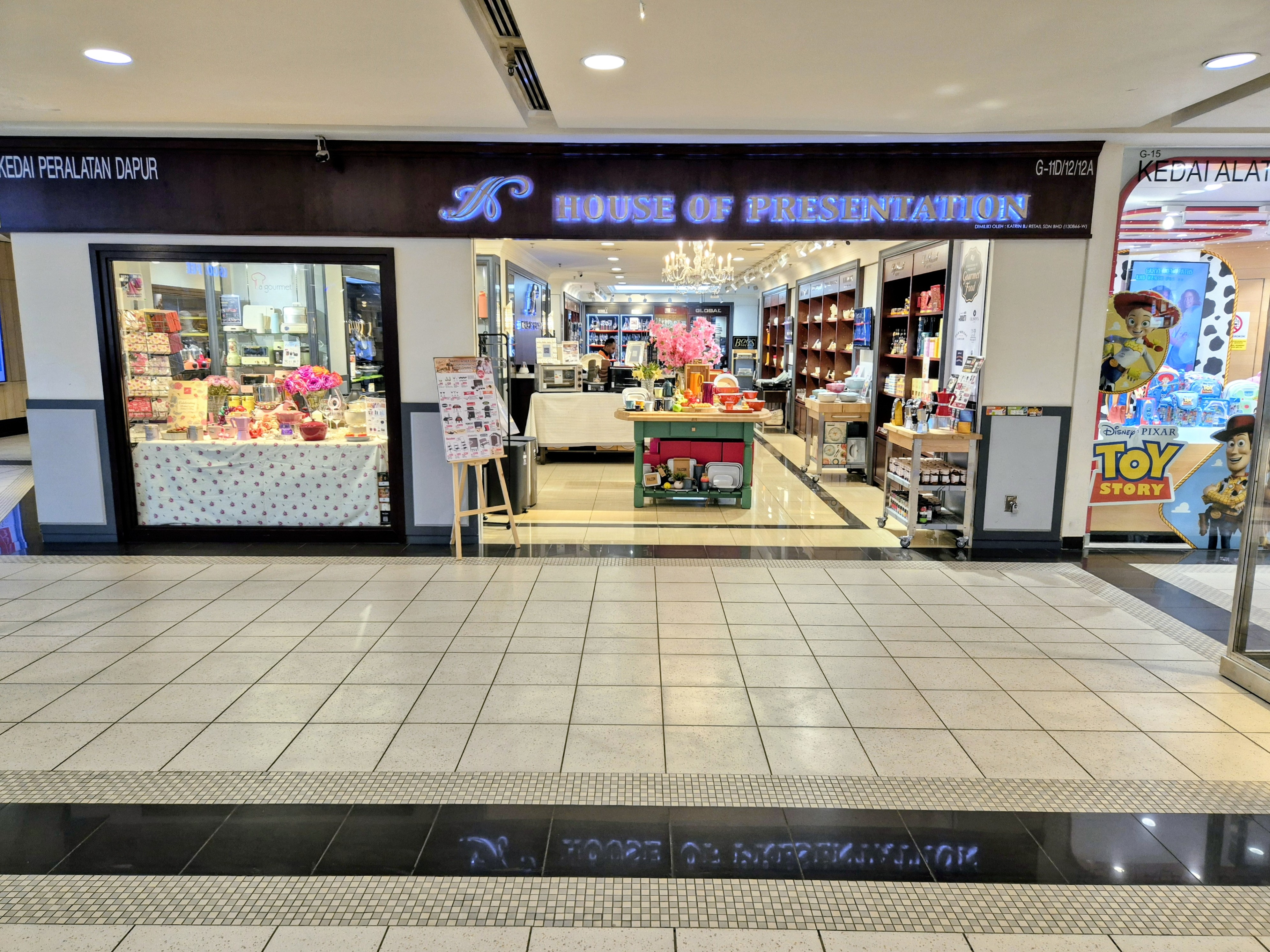 Shopfront of House of Presentation Bangsar Village