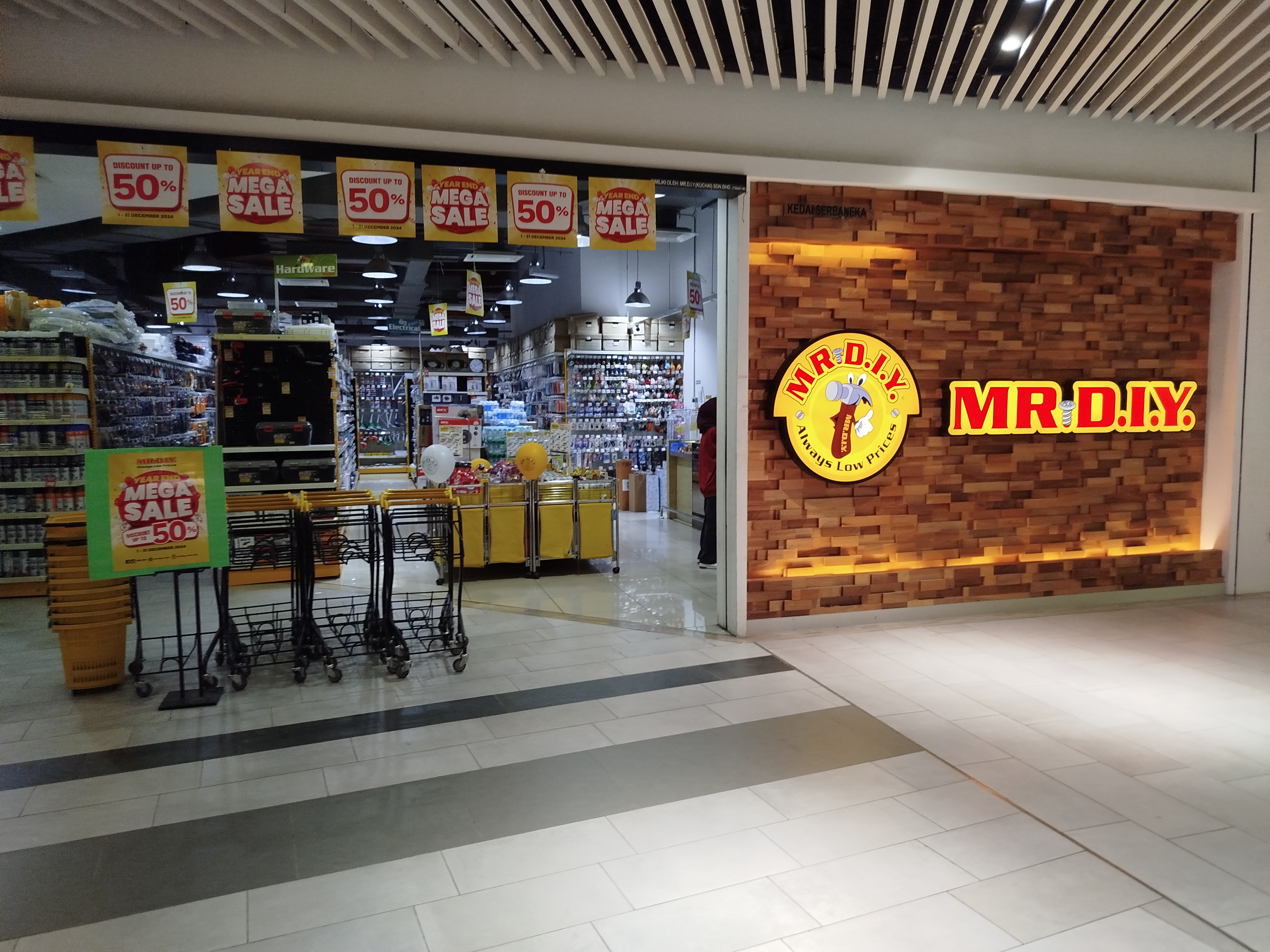 Shopfront of MR.DIY