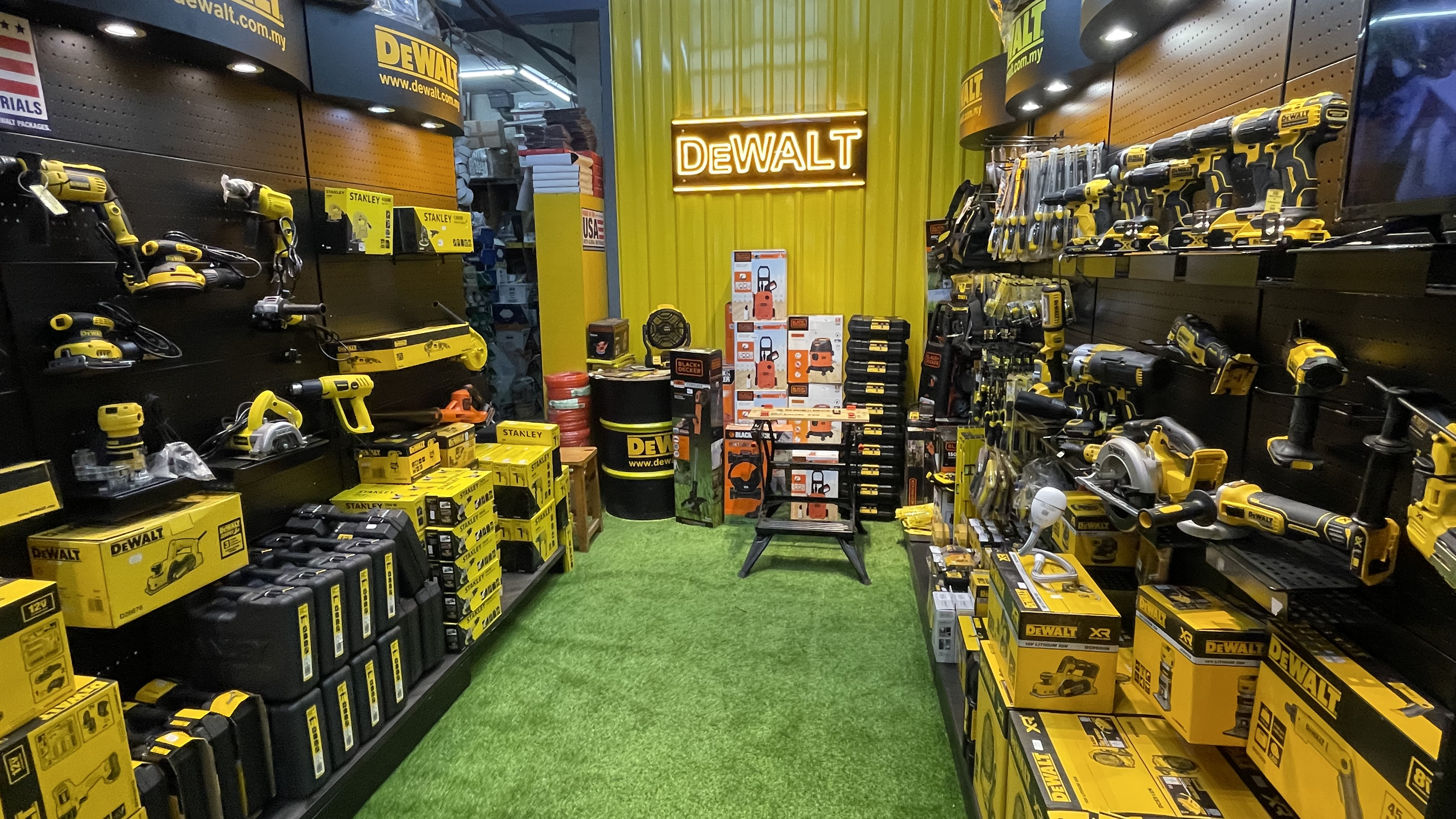 Proeast Hardware Trading in Kuala Lumpur, photo 3