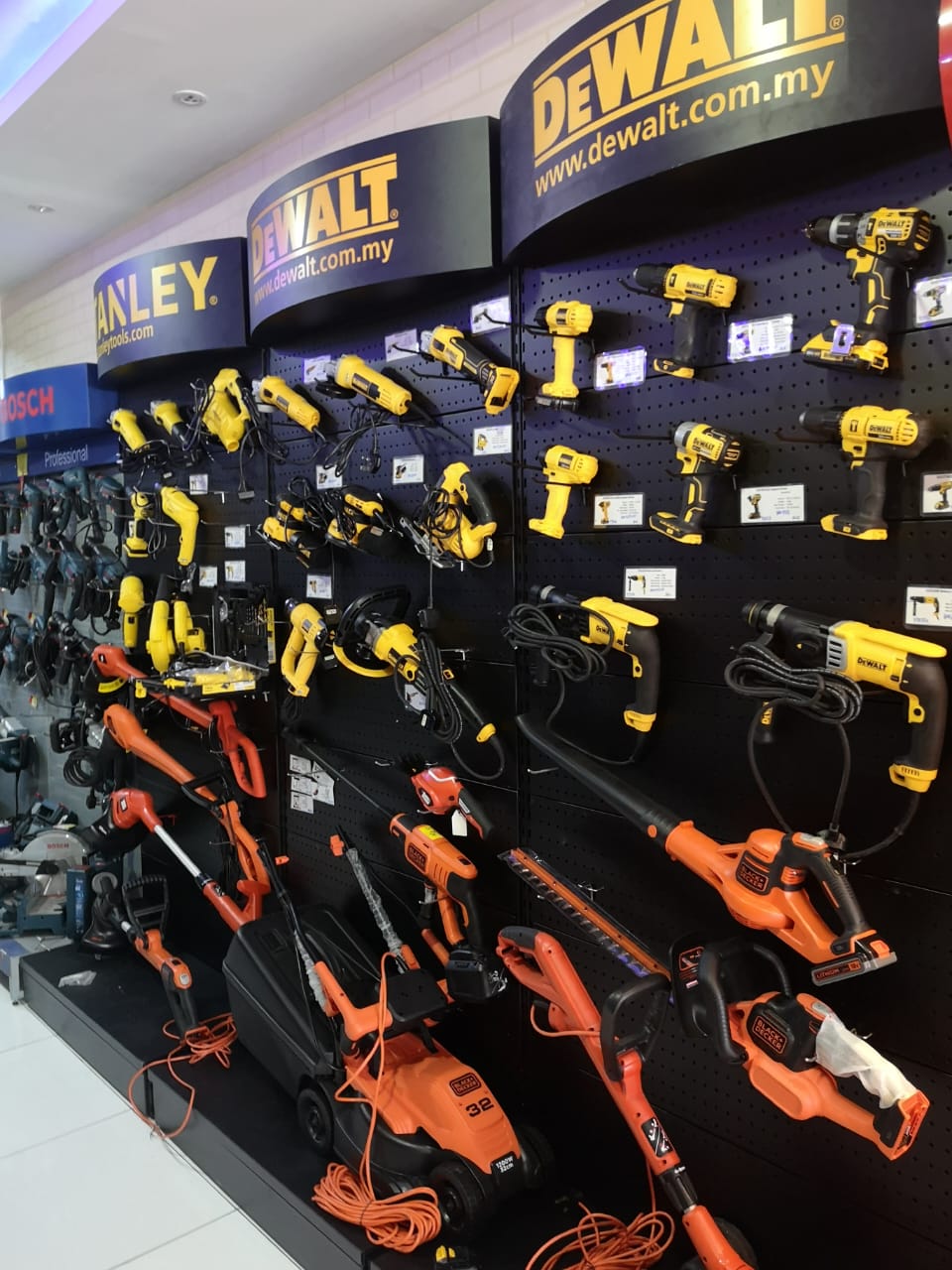 Yong Hup Heng Hardware Machinery in Johor Bahru, photo 5
